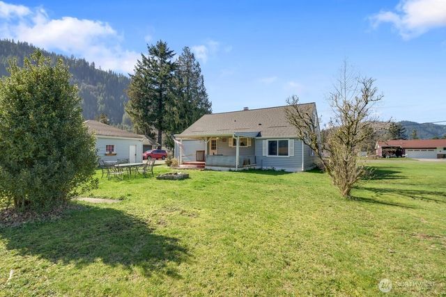 325 3rd Street, Morton, WA 98356