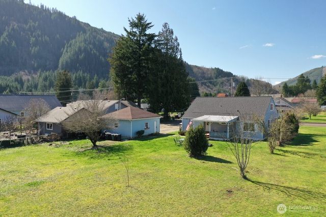 325 3rd Street, Morton, WA 98356