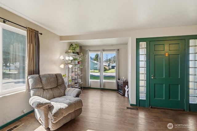 325 3rd Street, Morton, WA 98356