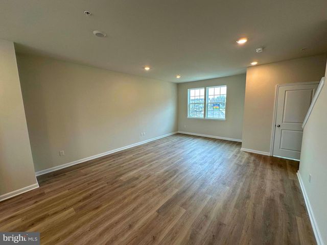 172 BELL CT, Sellersville, PA 18960