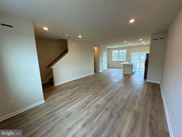 172 BELL CT, Sellersville, PA 18960