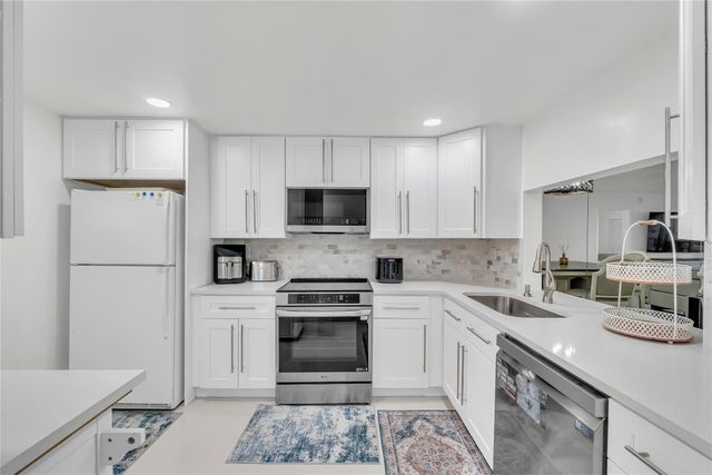 3920 Inverrary Boulevard 104-C, Lauderhill, FL 33319