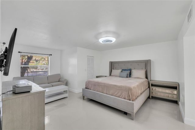 3920 Inverrary Boulevard 104-C, Lauderhill, FL 33319