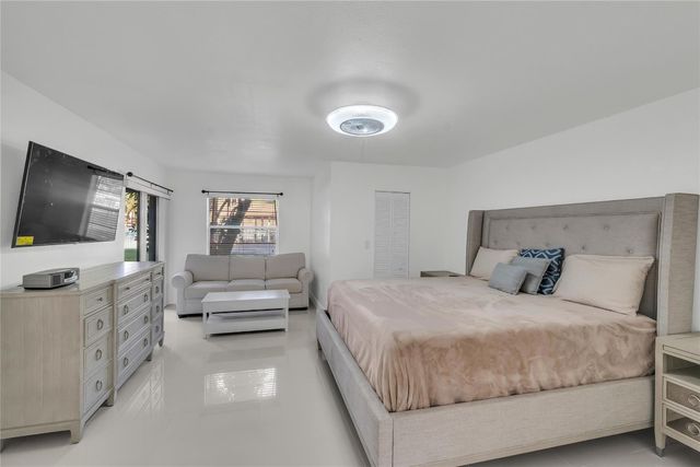 3920 Inverrary Boulevard 104-C, Lauderhill, FL 33319