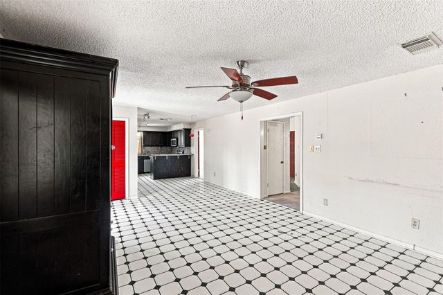 2027 Shadow Rock Drive, Houston, TX 77339