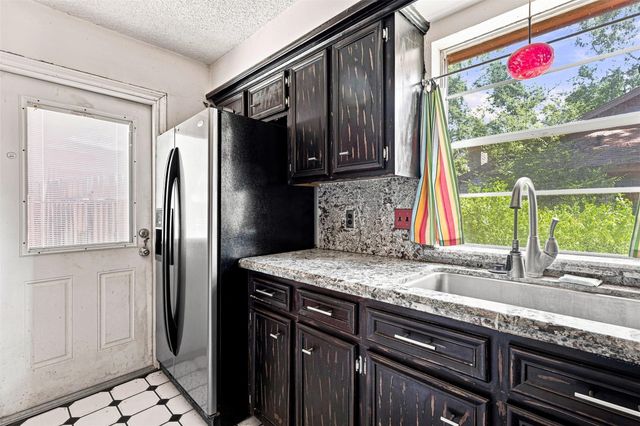 2027 Shadow Rock Drive, Houston, TX 77339