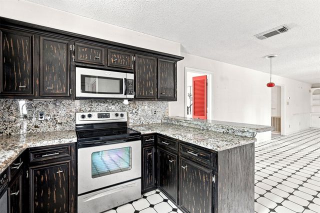 2027 Shadow Rock Drive, Houston, TX 77339