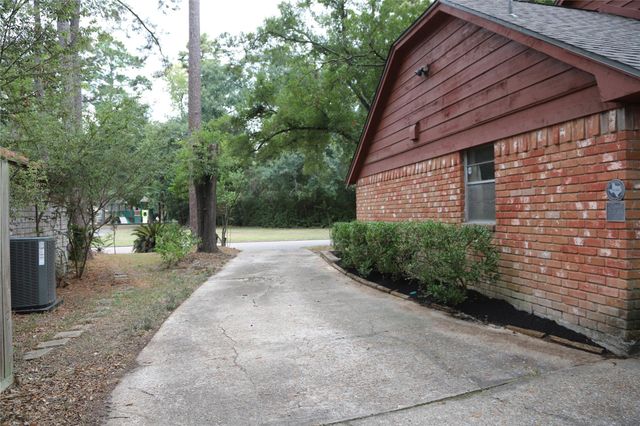 2027 Shadow Rock Drive, Houston, TX 77339