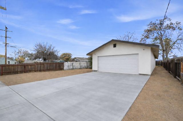1707 Connie Way, Modesto, CA 95354
