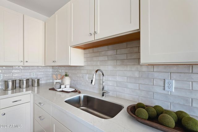 8137 E Brown Road 101, Mesa, AZ 85207