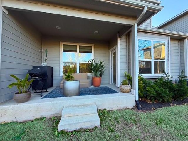 1805 Roseburg DR, Austin, TX 78754