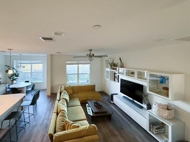 1805 Roseburg DR, Austin, TX 78754