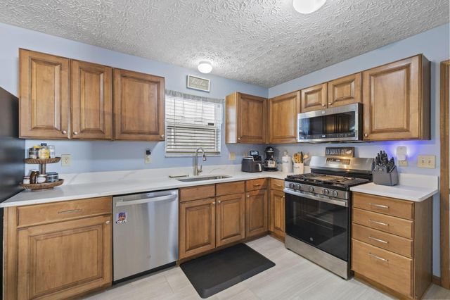 3926 Genteel Drive, Grove City, OH 43123