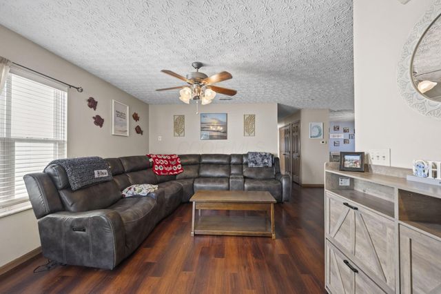 3926 Genteel Drive, Grove City, OH 43123