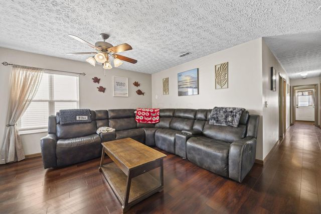 3926 Genteel Drive, Grove City, OH 43123