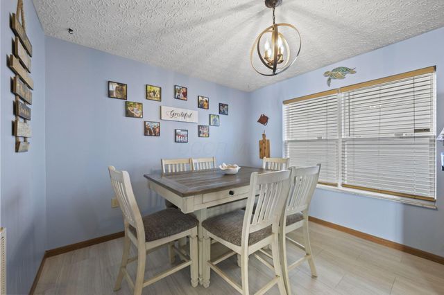 3926 Genteel Drive, Grove City, OH 43123