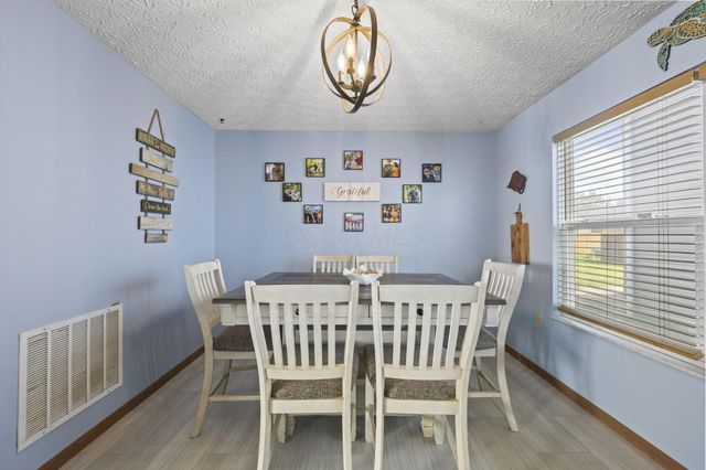 3926 Genteel Drive, Grove City, OH 43123