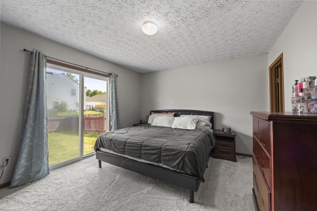 3926 Genteel Drive, Grove City, OH 43123