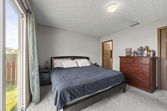 3926 Genteel Drive, Grove City, OH 43123