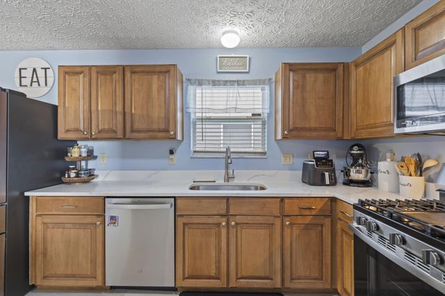 3926 Genteel Drive, Grove City, OH 43123