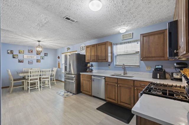 3926 Genteel Drive, Grove City, OH 43123