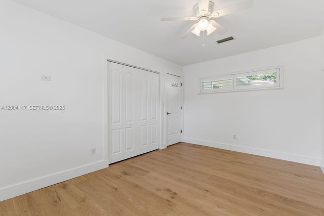 9870 SW 96th St, Miami, FL 33176