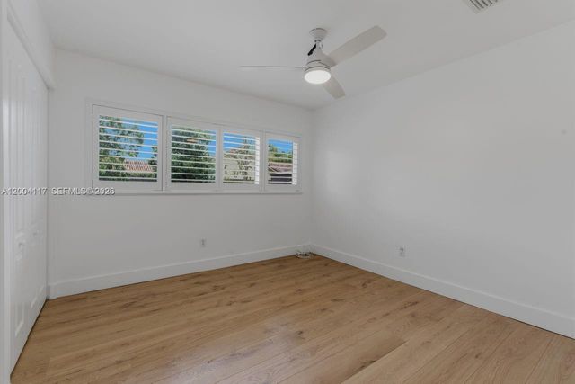 9870 SW 96th St, Miami, FL 33176
