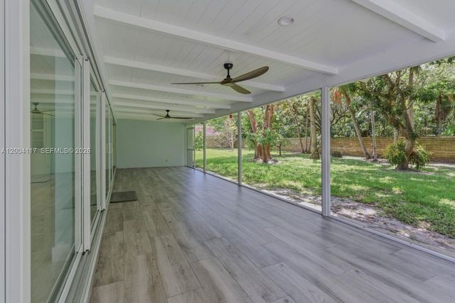9870 SW 96th St, Miami, FL 33176