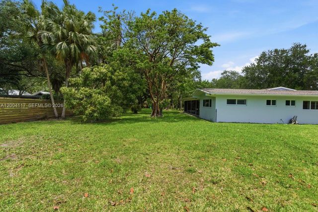9870 SW 96th St, Miami, FL 33176
