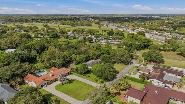 9870 SW 96th St, Miami, FL 33176