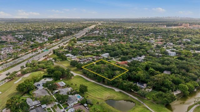 9870 SW 96th St, Miami, FL 33176