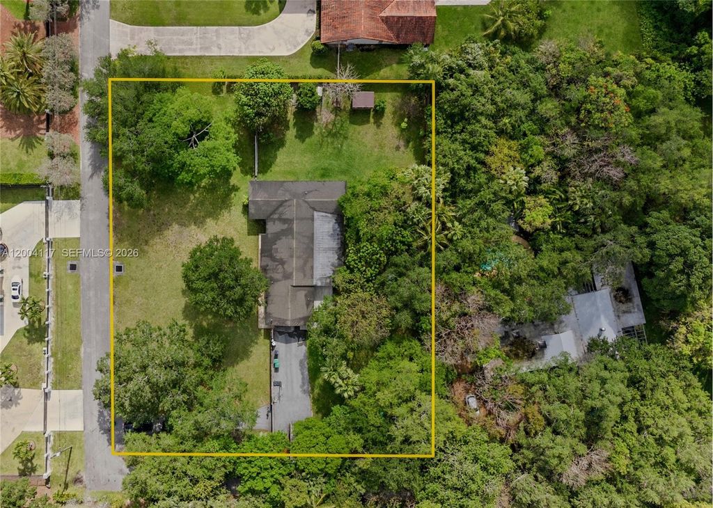 9870 SW 96th St, Miami, FL 33176