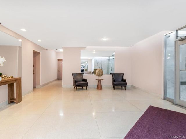 525 West 236th Street 6G, Bronx, NY 10463
