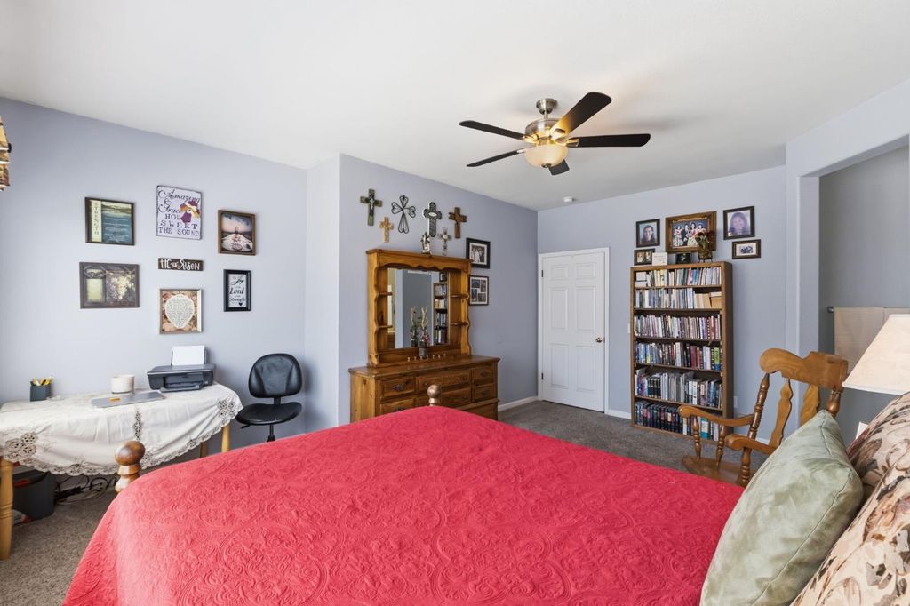 Image 14 of property listing at 1757 Homestead Way, Lemoore, CA 93245