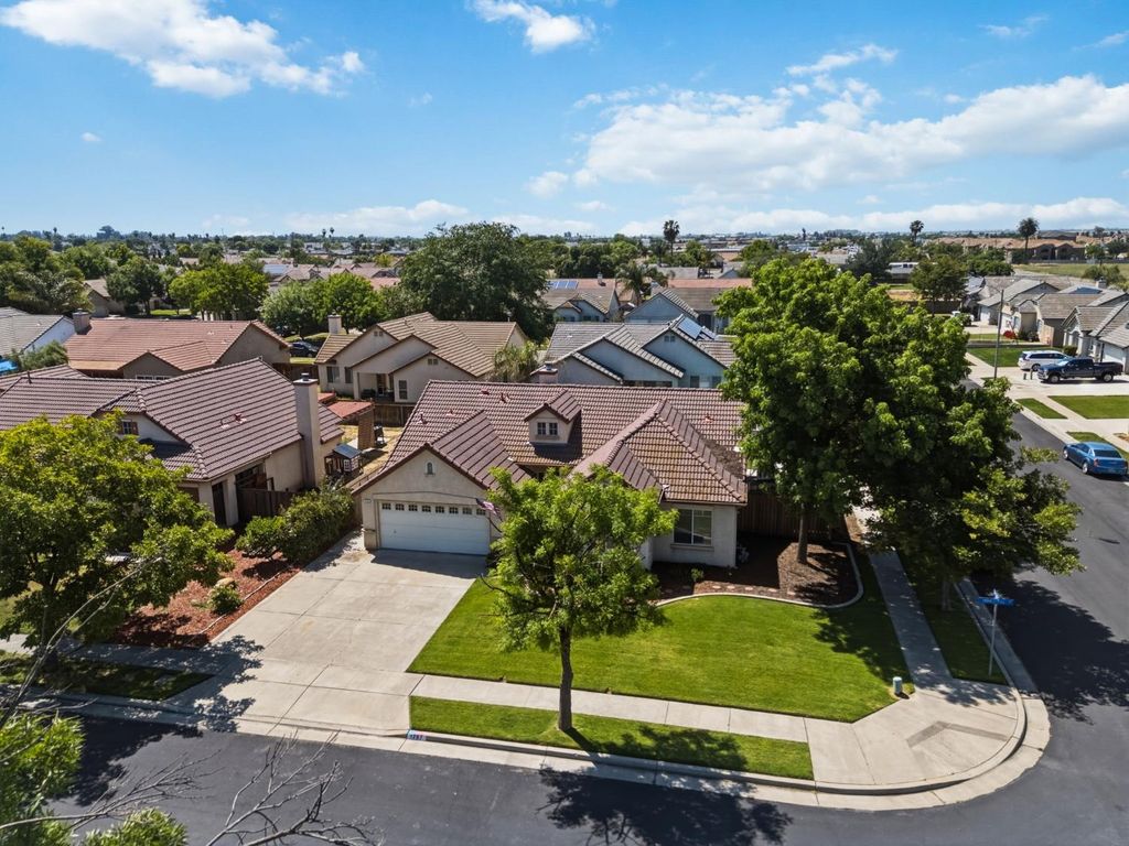 Image 34 of property listing at 1757 Homestead Way, Lemoore, CA 93245