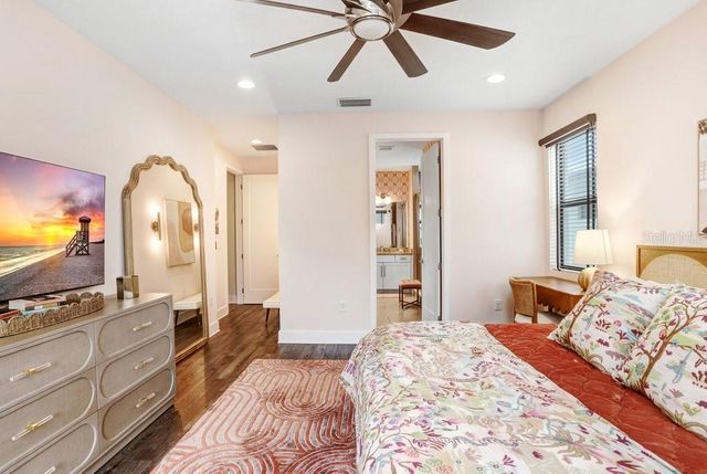 1210 25TH STREET N, St Petersburg, FL 33713