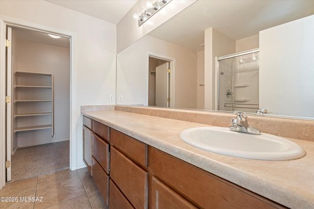 8277 W Zlacket Drive, Tucson, AZ 85757