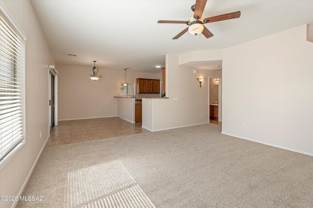 8277 W Zlacket Drive, Tucson, AZ 85757