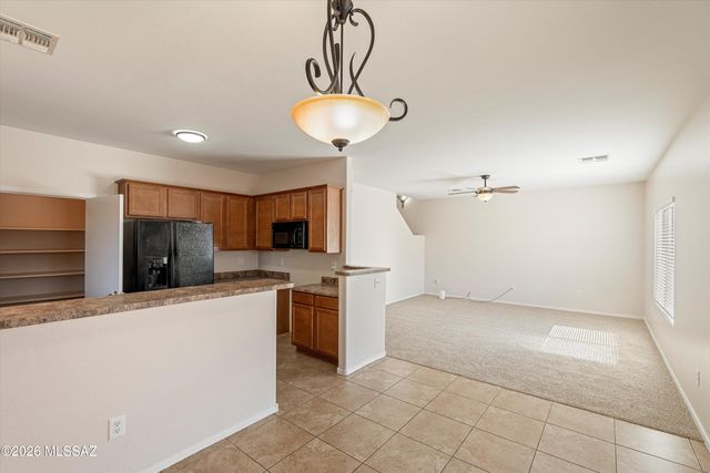 8277 W Zlacket Drive, Tucson, AZ 85757