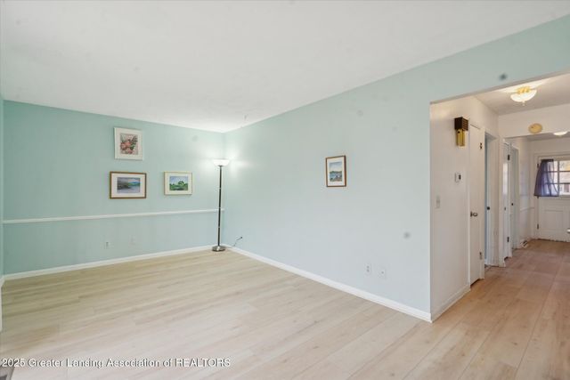 868 Southfield Drive, Williamston, MI 48895