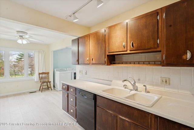 868 Southfield Drive, Williamston, MI 48895