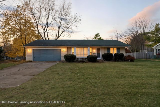 868 Southfield Drive, Williamston, MI 48895