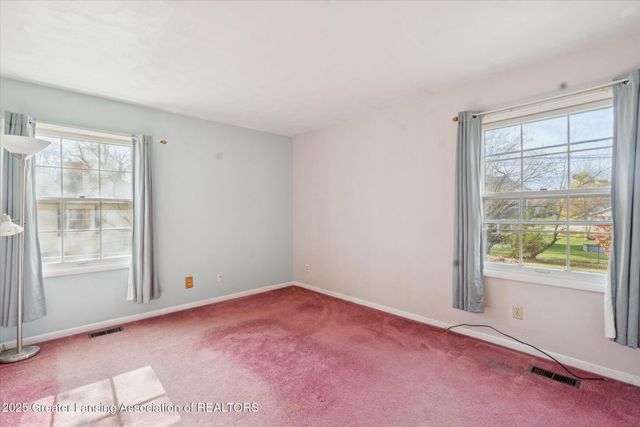 868 Southfield Drive, Williamston, MI 48895