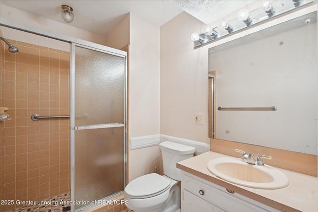 868 Southfield Drive, Williamston, MI 48895