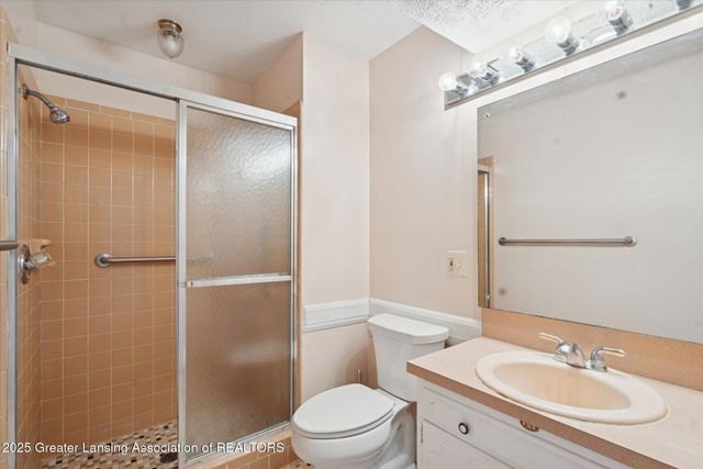 868 Southfield Drive, Williamston, MI 48895