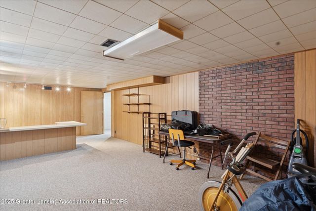 868 Southfield Drive, Williamston, MI 48895