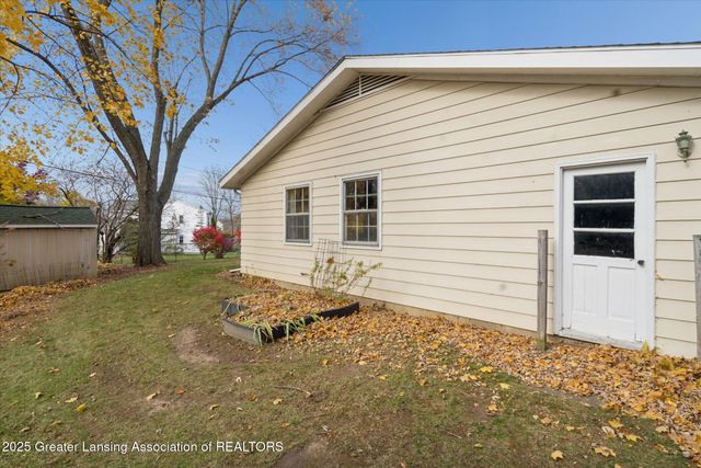 868 Southfield Drive, Williamston, MI 48895