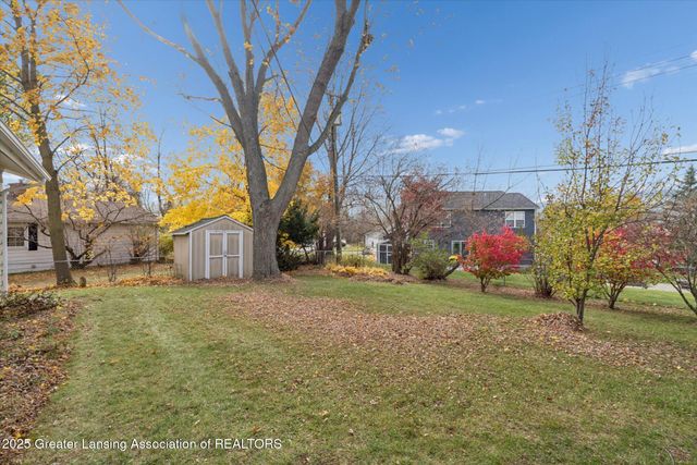 868 Southfield Drive, Williamston, MI 48895