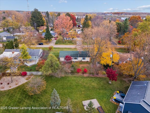 868 Southfield Drive, Williamston, MI 48895