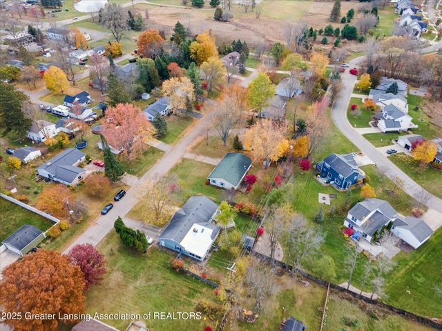 868 Southfield Drive, Williamston, MI 48895